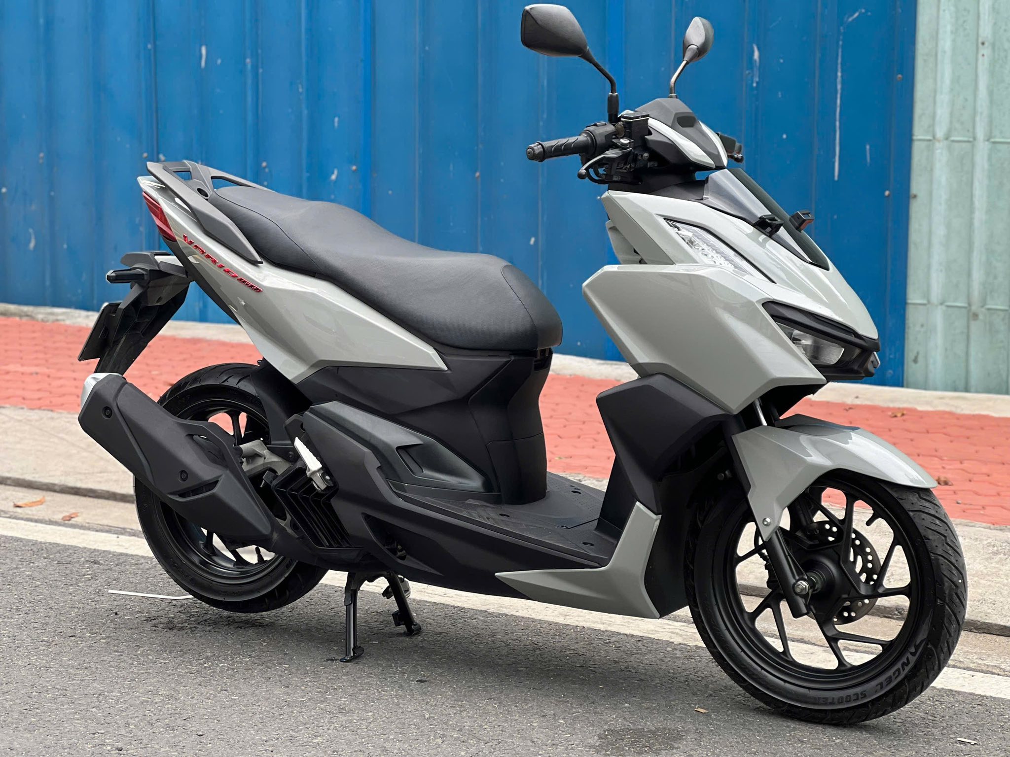 VARIO Black