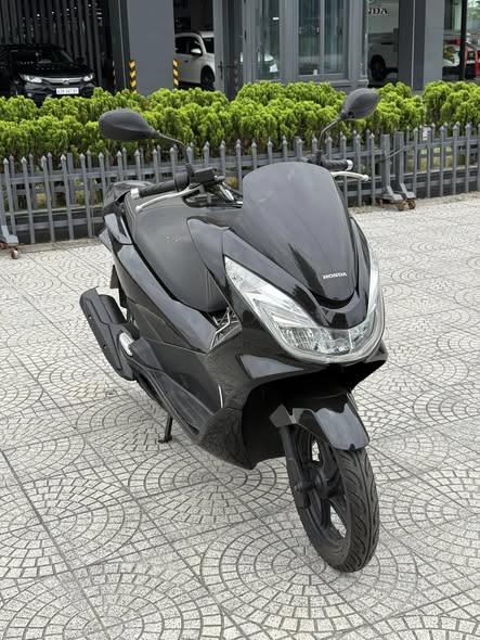 Honda PCX 125 Red