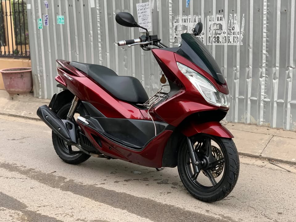 Honda PCX 125 Red