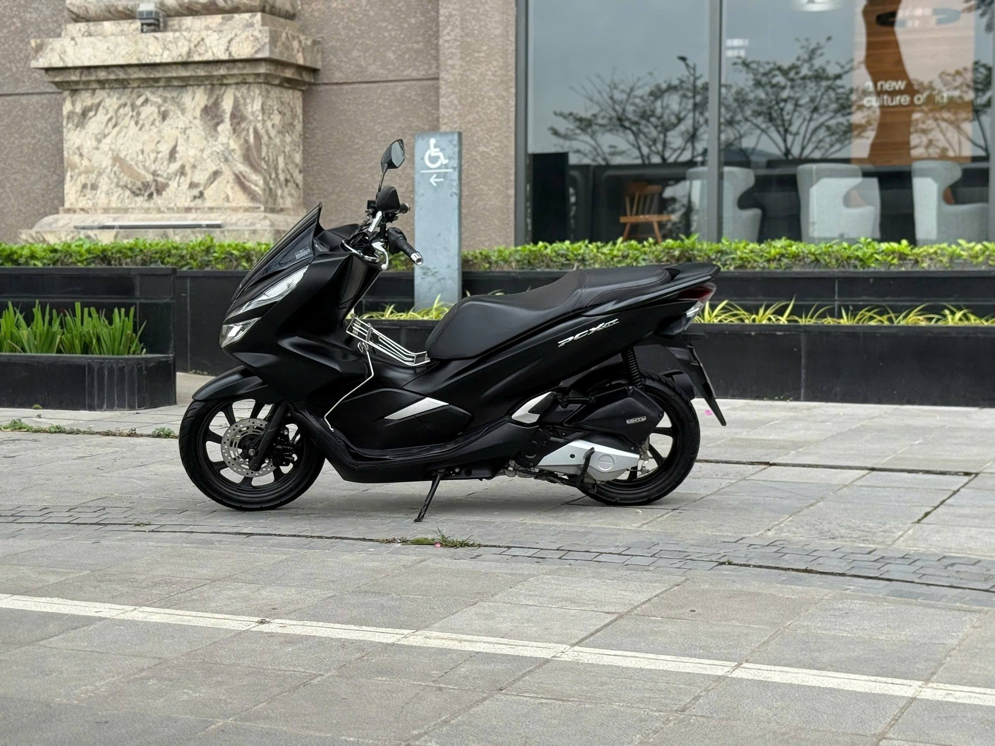 Honda PCX 150 Gray